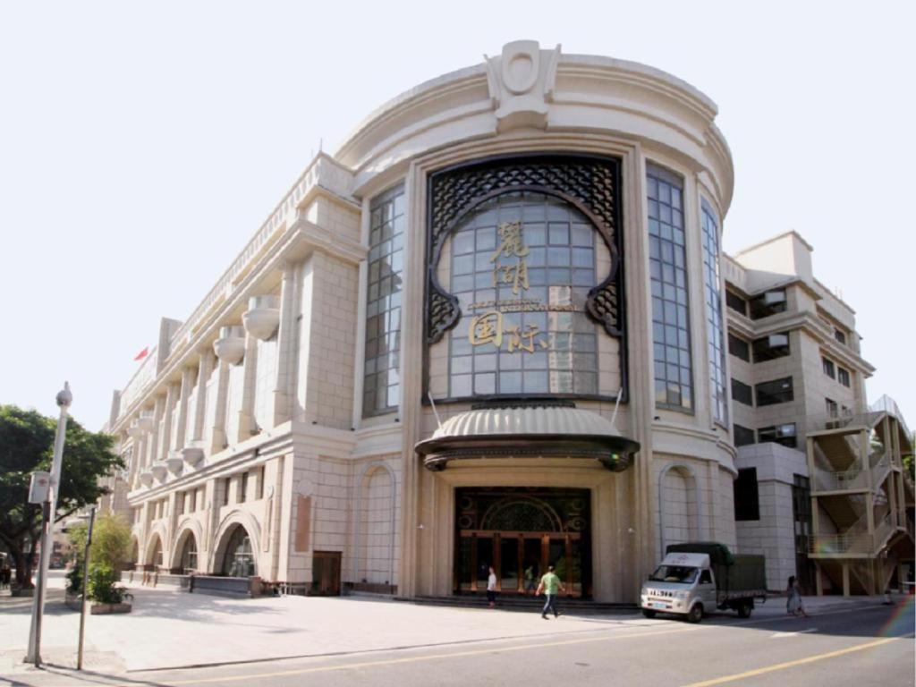 Lake Piedmont International Hotel Guangzhou Exteriör bild